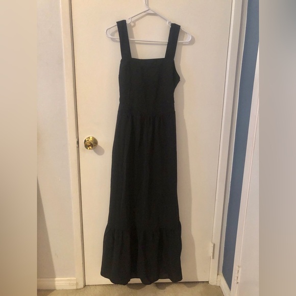 Entro Dresses & Skirts - NWT Black Maxi Boho Sleeveless Dress with back tie and thick straps medium